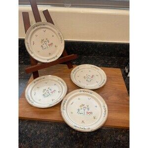4 International HEARTLAND Salad/Dessert Plates